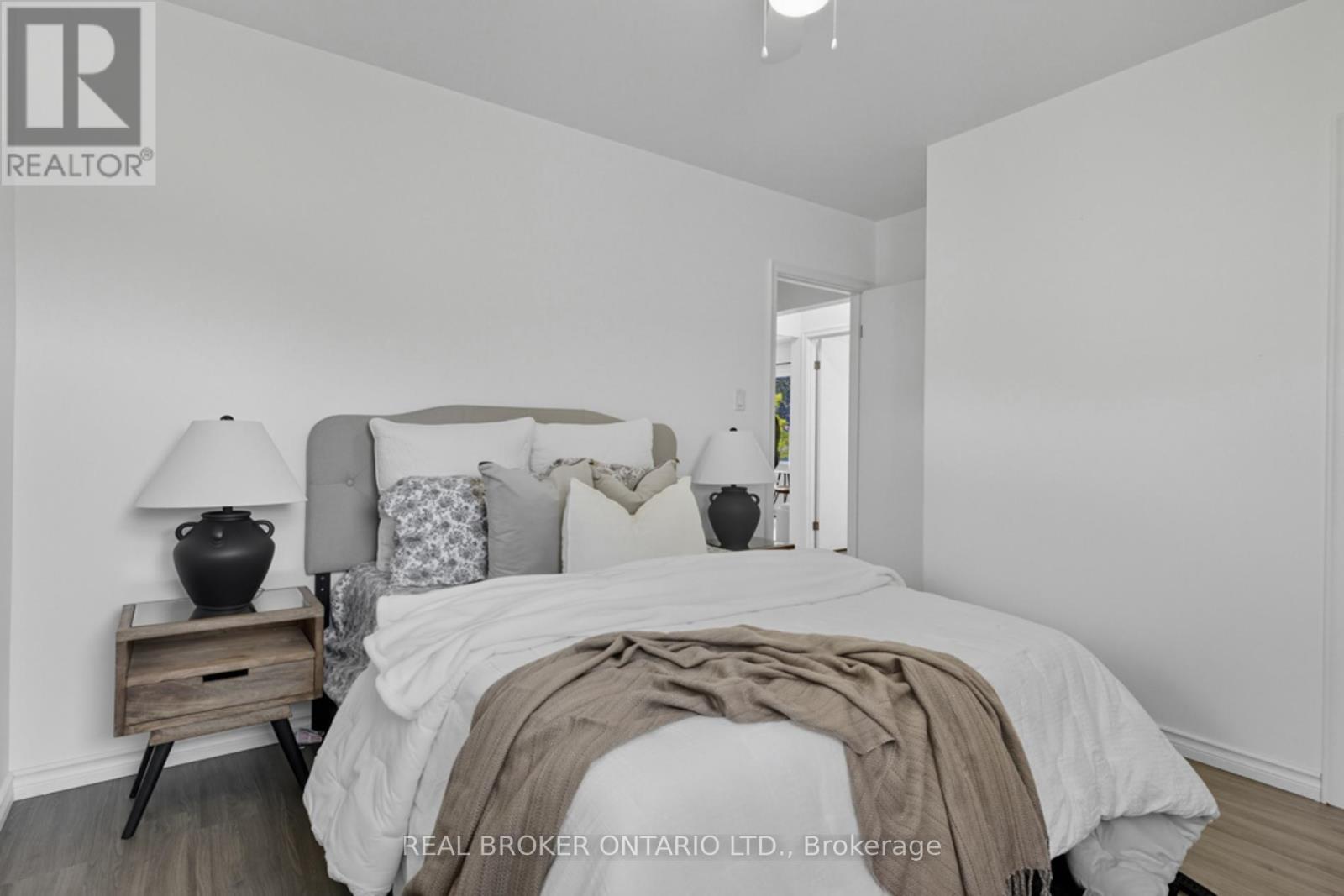 27 Broadmoor Avenue, Kitchener, Ontario  N2C 1Y6 - Photo 14 - X12408726