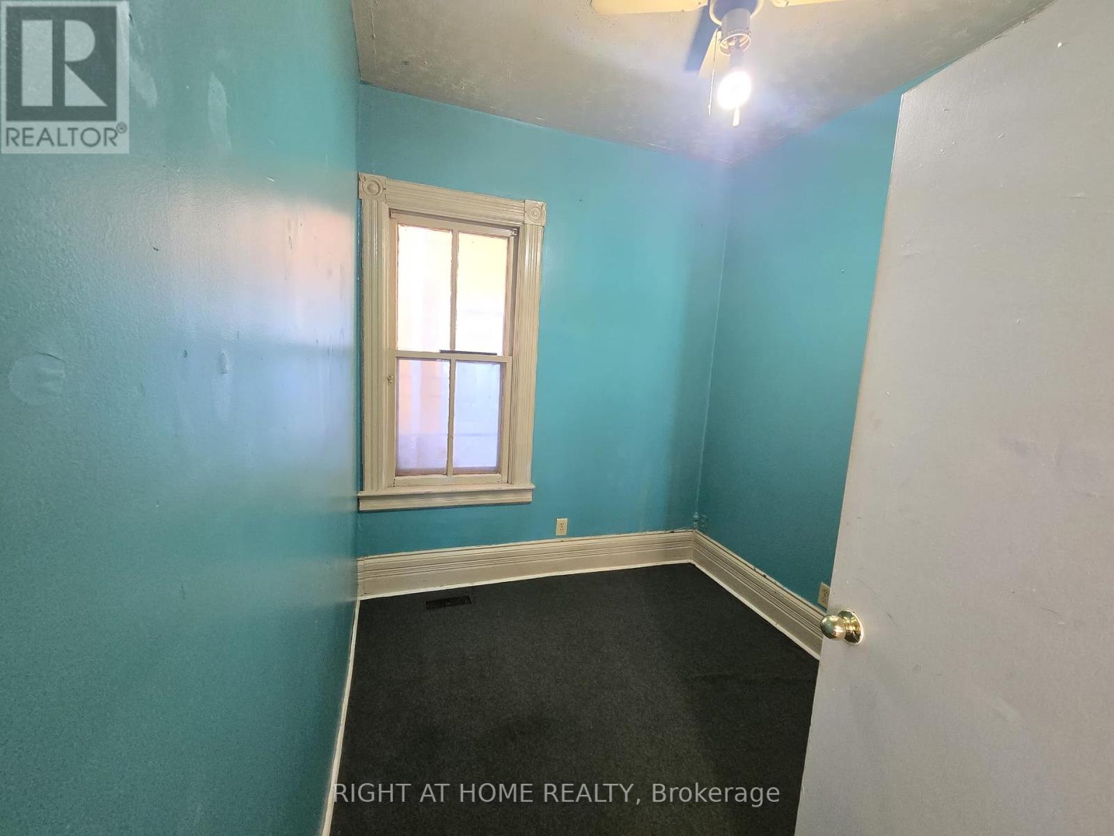 939 Wellington Street, Windsor, Ontario  N9A 5K2 - Photo 6 - X12408727