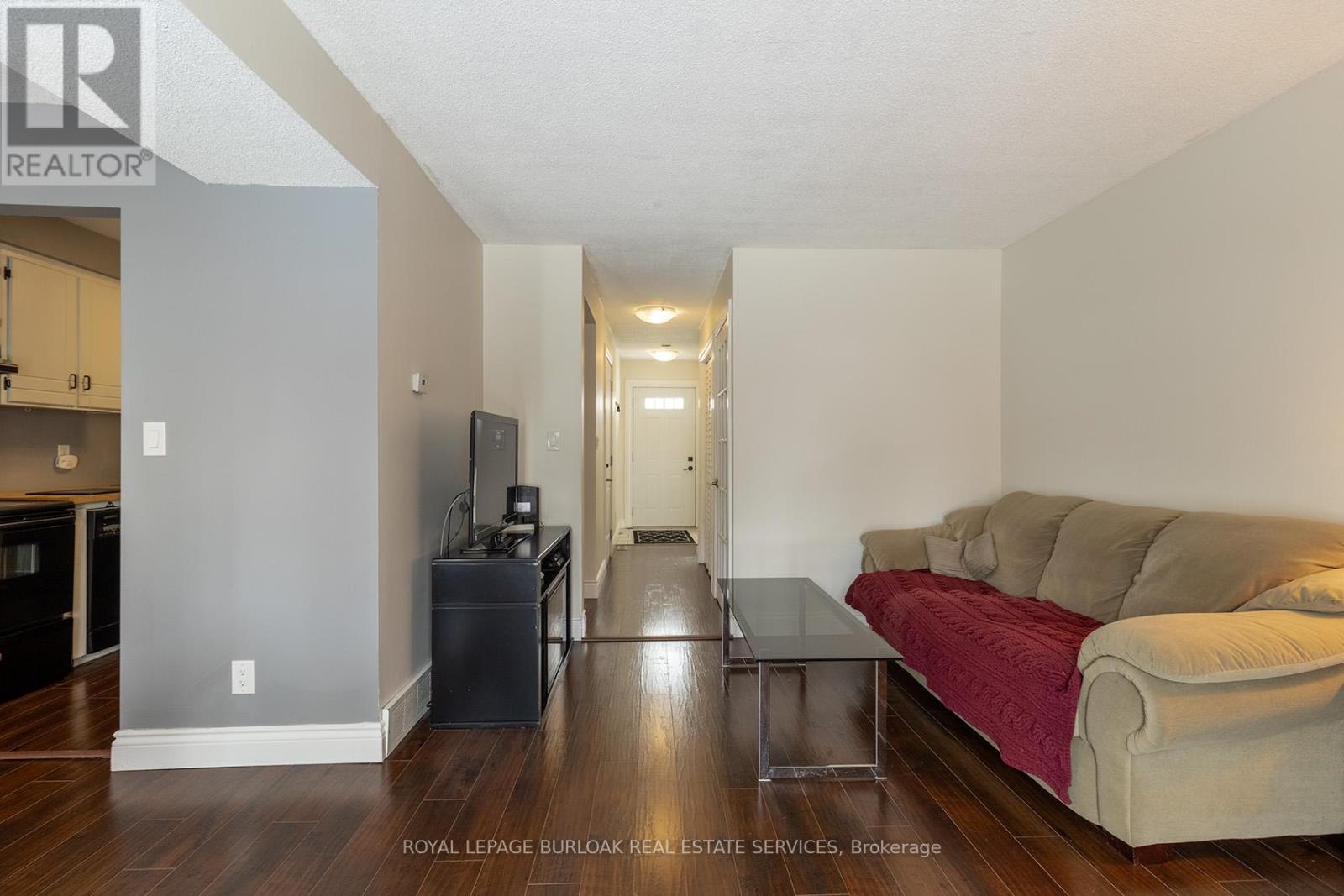 58 Romy Crescent, Thorold, Ontario  L2V 4T6 - Photo 10 - X12408762