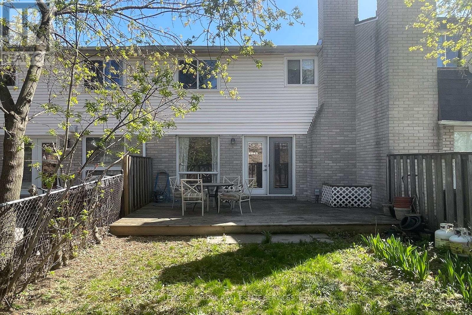 58 Romy Crescent, Thorold, Ontario  L2V 4T6 - Photo 22 - X12408762