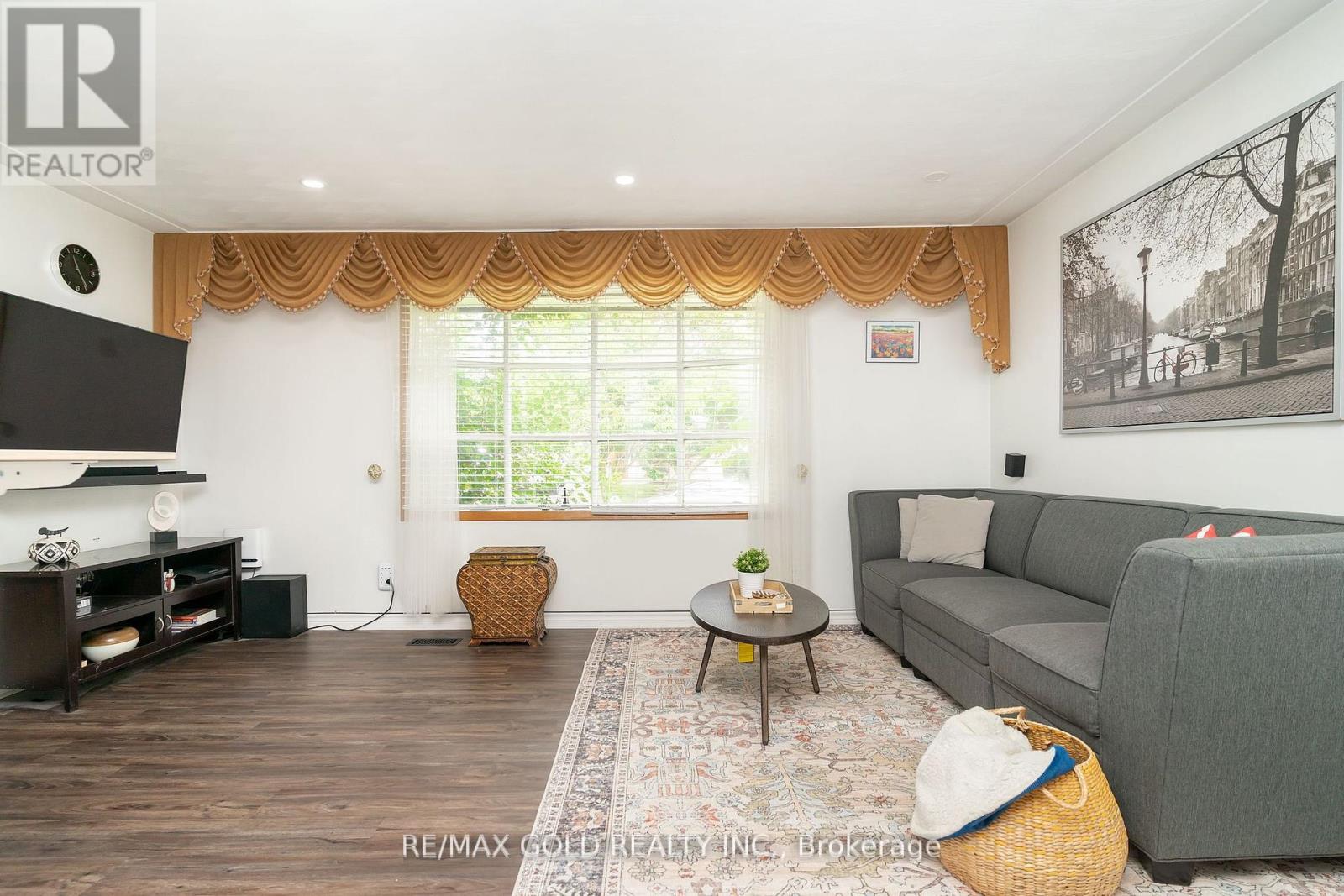55 Ramblewood Way, Kitchener, Ontario  N2N 1G8 - Photo 7 - X12408764