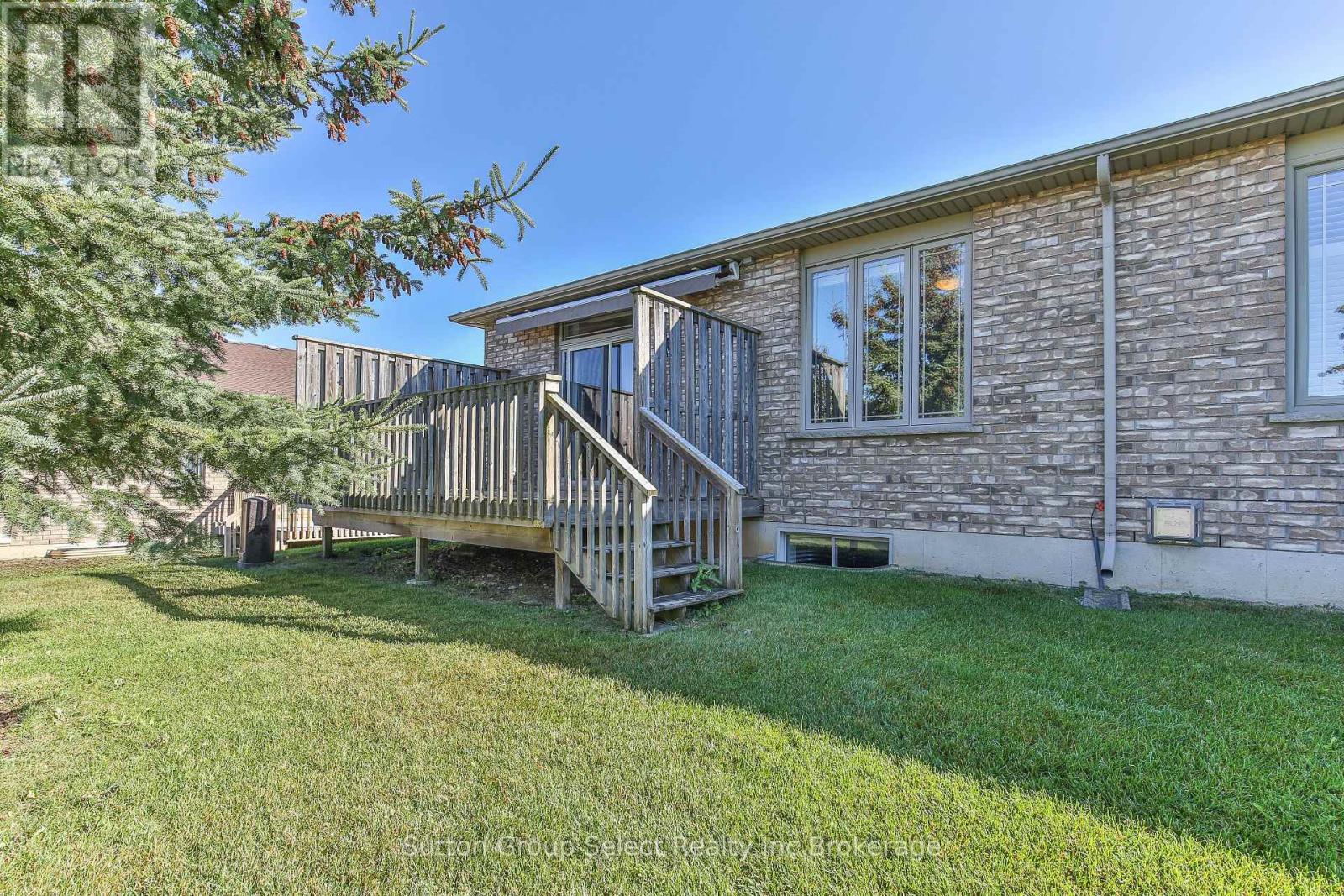 38 - 540 Spitfire Street, Woodstock (Woodstock - North), Ontario  N4T 0C2 - Photo 39 - X12408851