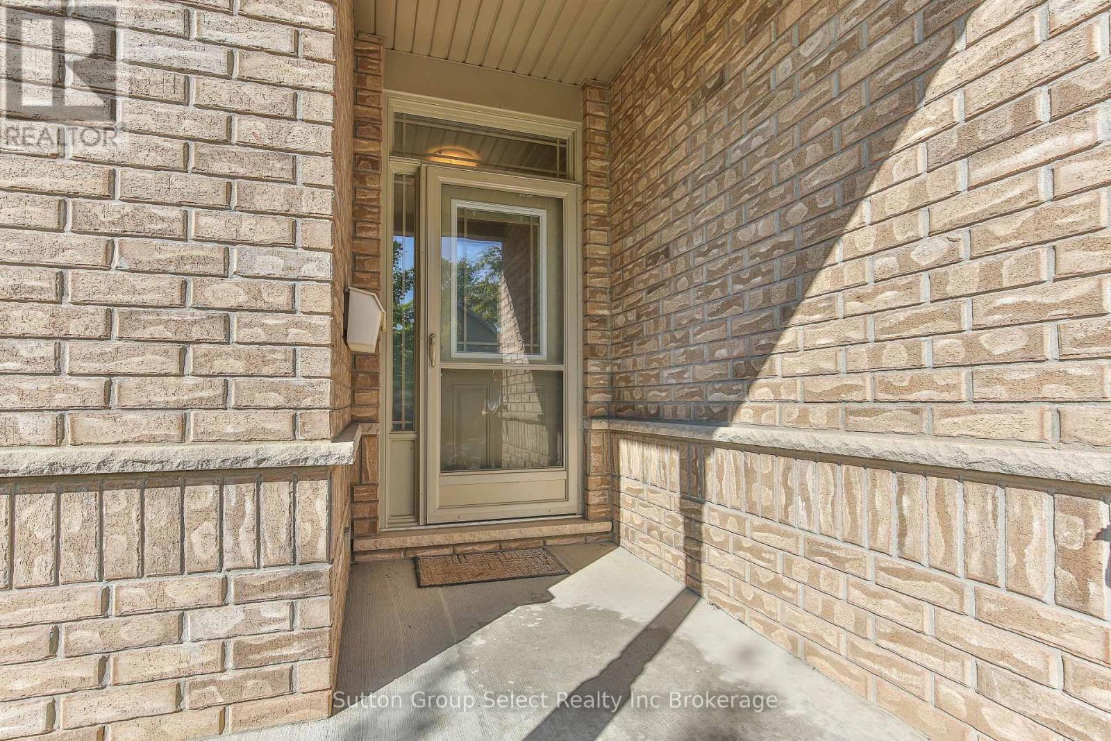 38 - 540 Spitfire Street, Woodstock (Woodstock - North), Ontario  N4T 0C2 - Photo 4 - X12408851
