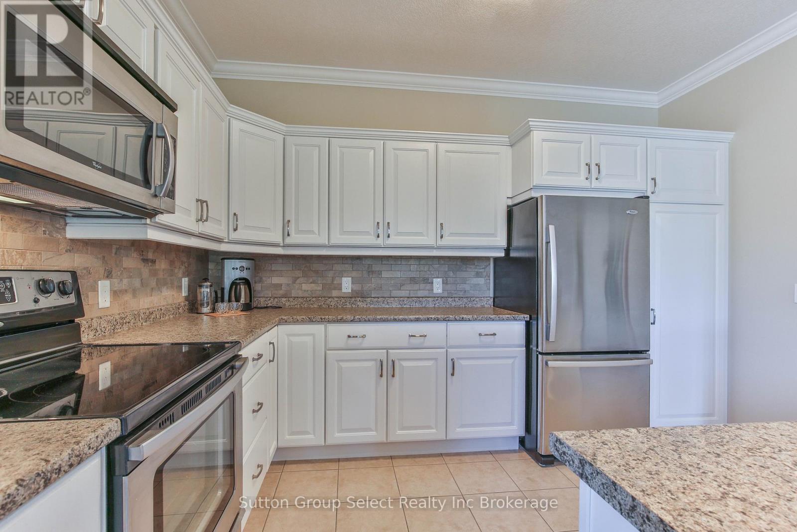 38 - 540 Spitfire Street, Woodstock (Woodstock - North), Ontario  N4T 0C2 - Photo 8 - X12408851