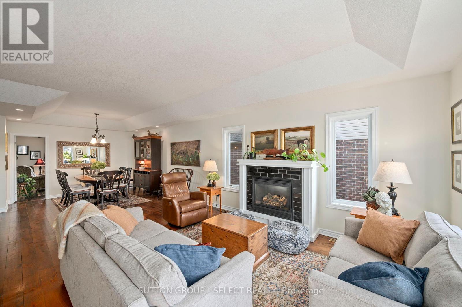 15 Hamilton Street, North Middlesex, Ontario  N0M 1A0 - Photo 12 - X12316368