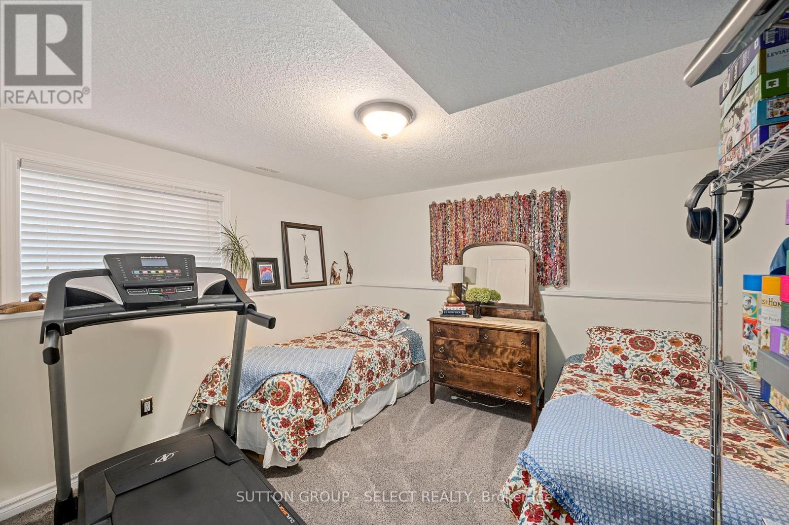 15 Hamilton Street, North Middlesex, Ontario  N0M 1A0 - Photo 24 - X12316368