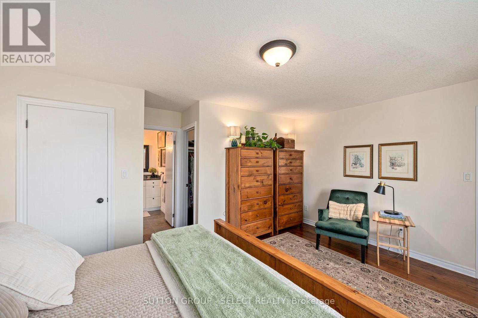 15 Hamilton Street, North Middlesex, Ontario  N0M 1A0 - Photo 17 - X12316368