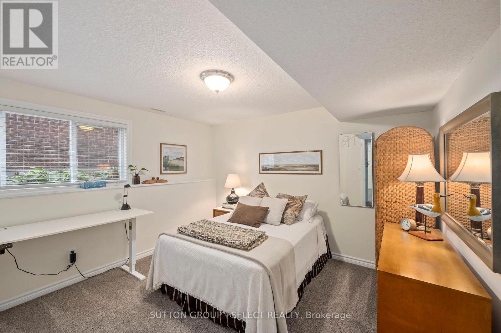 15 Hamilton Street, North Middlesex, Ontario  N0M 1A0 - Photo 23 - X12316368