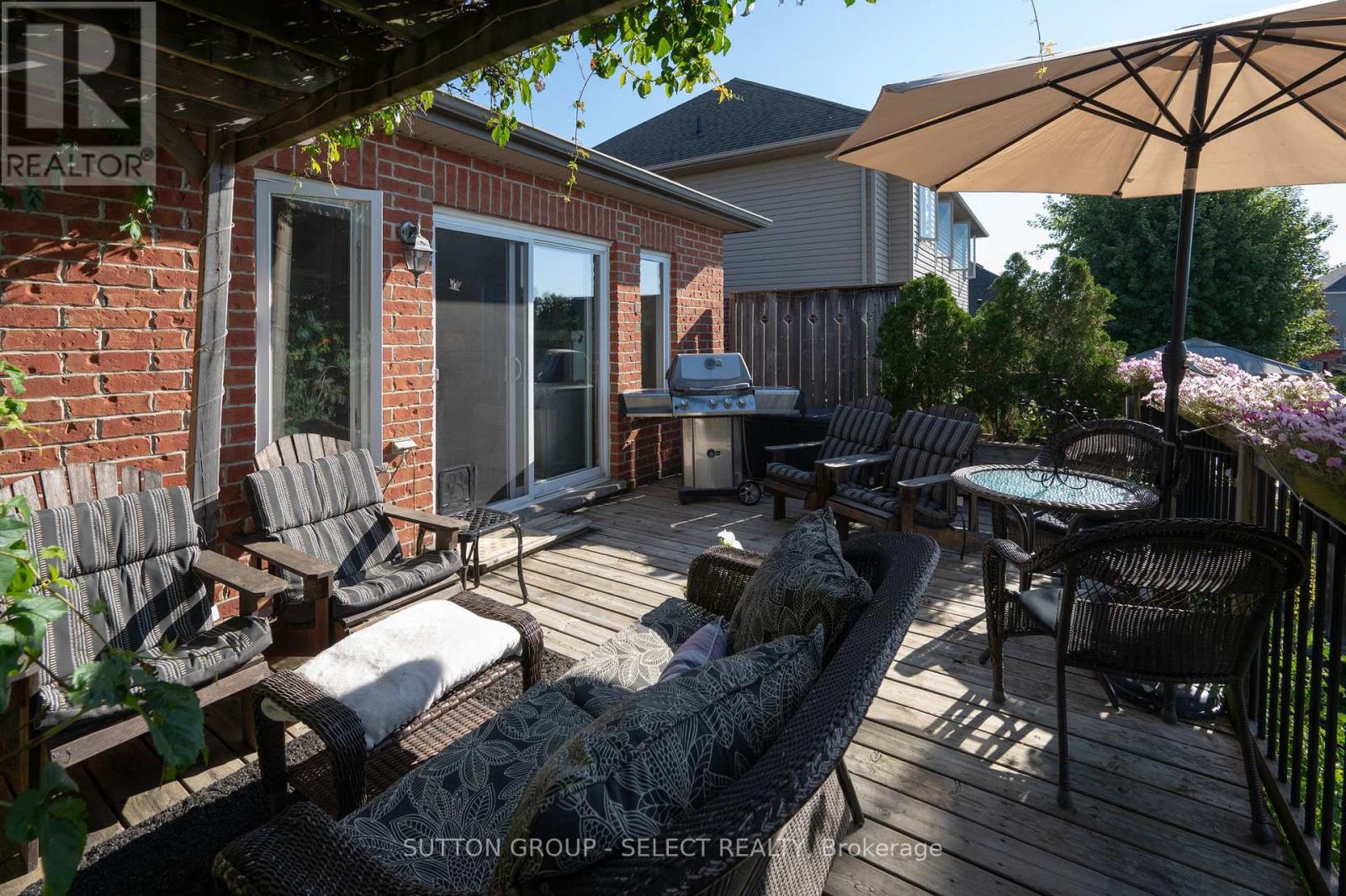 15 Hamilton Street, North Middlesex, Ontario  N0M 1A0 - Photo 30 - X12316368