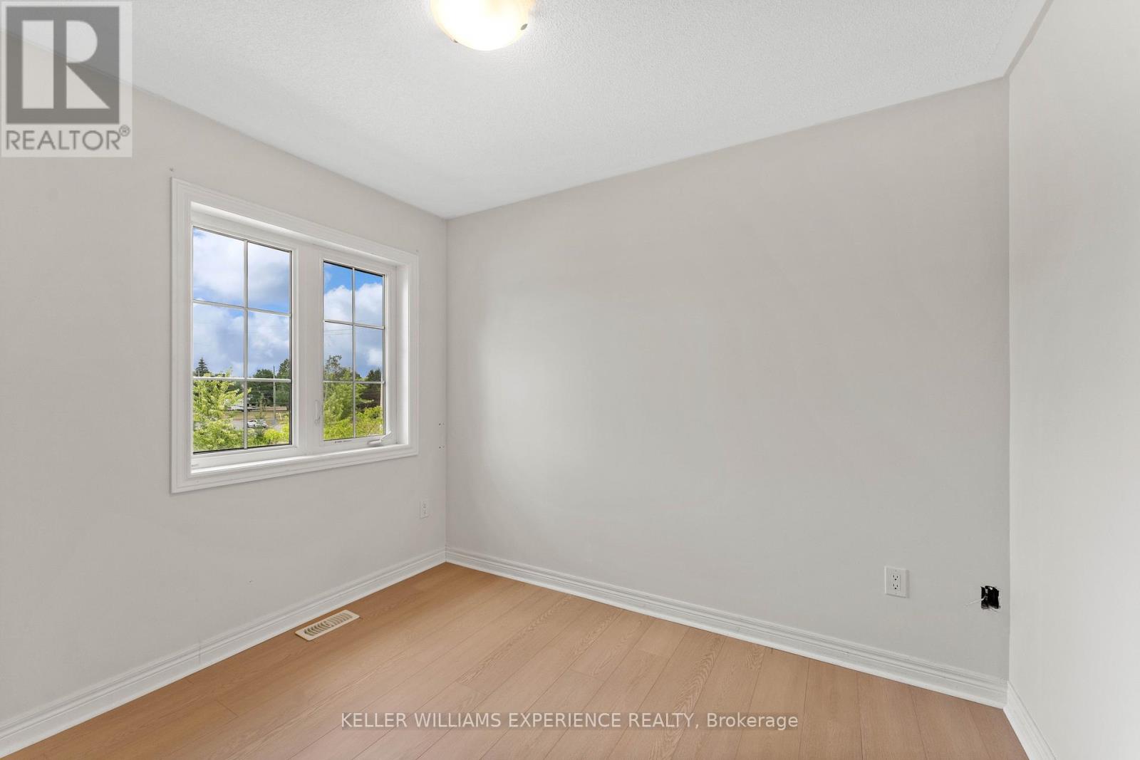 9 Greenwood Drive, Essa, Ontario  L3W 0N5 - Photo 16 - N12340161
