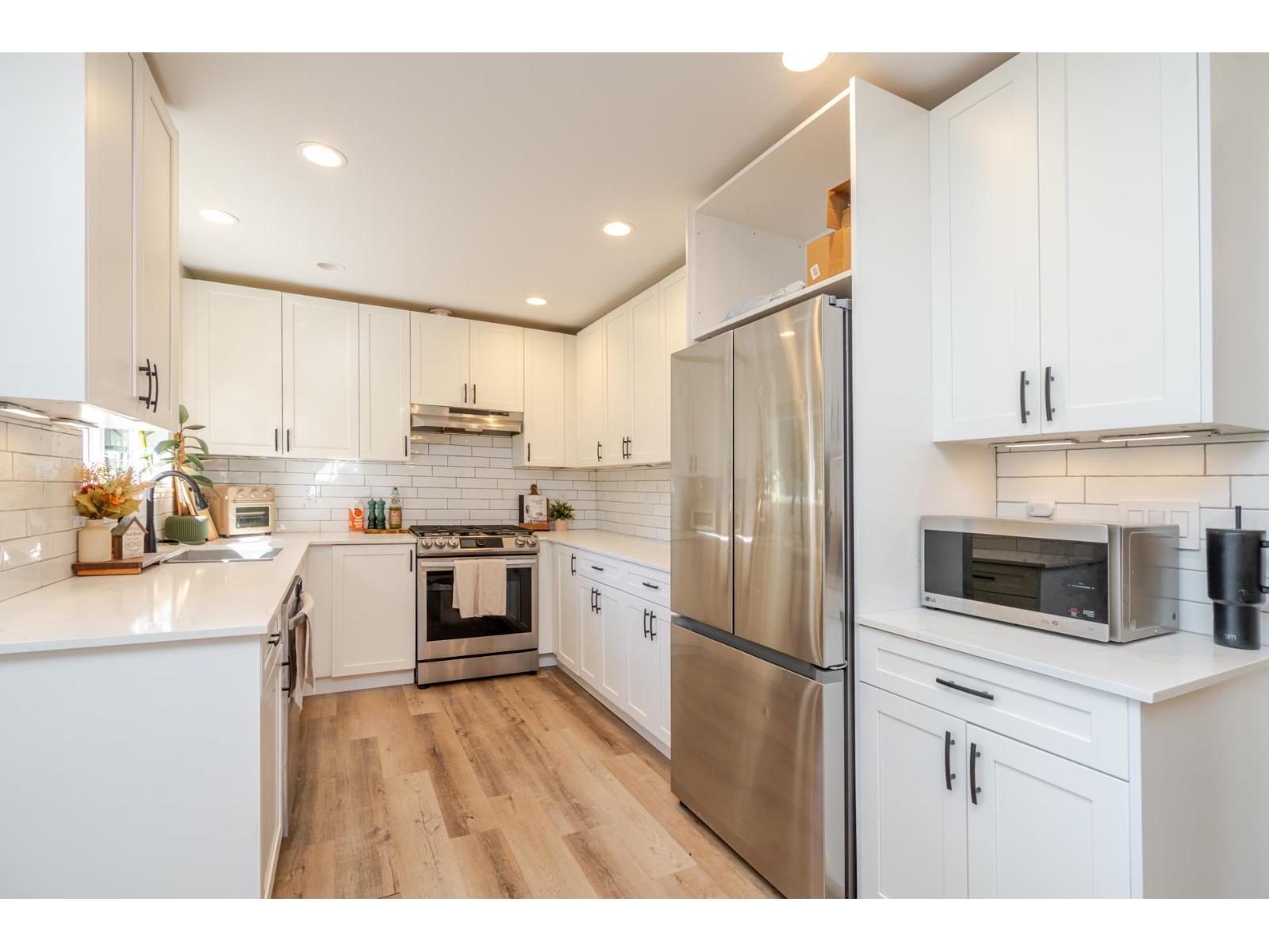 8528 Dunn Street, Mission, British Columbia  V2V 6V4 - Photo 6 - R3048445