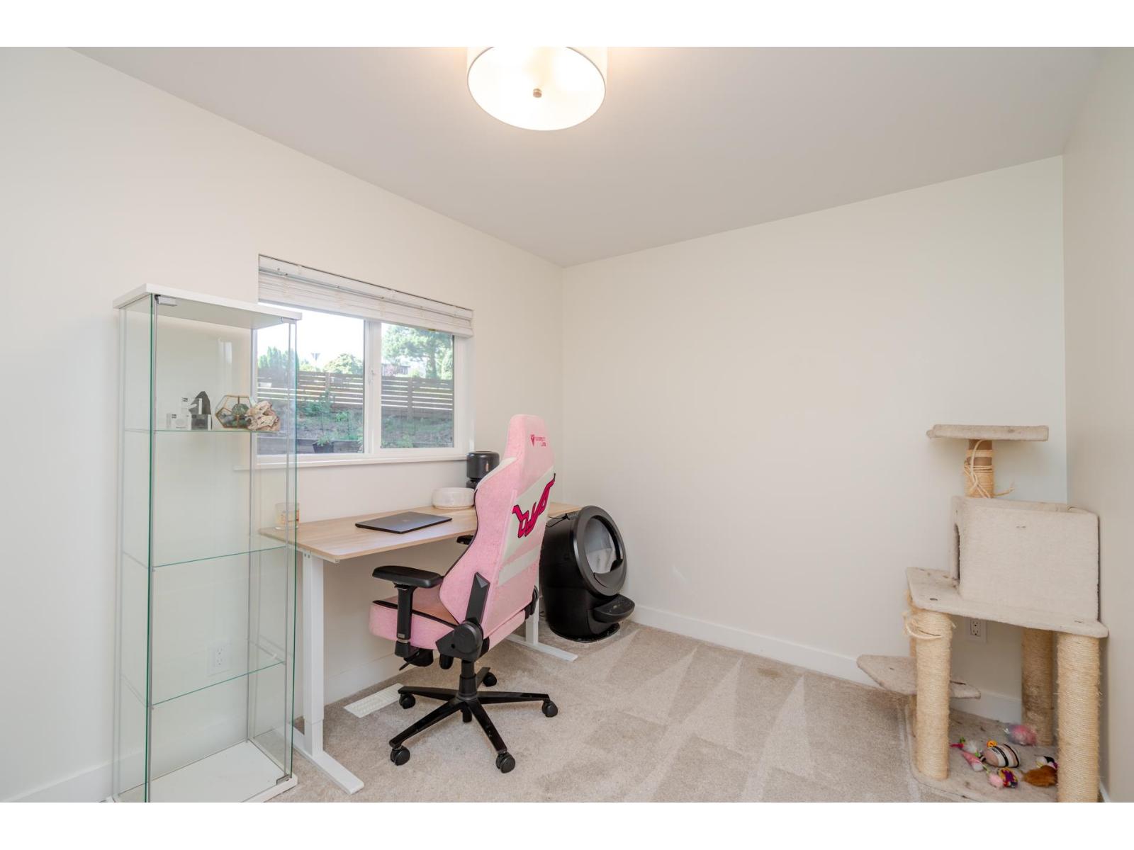 8528 Dunn Street, Mission, British Columbia  V2V 6V4 - Photo 12 - R3048445