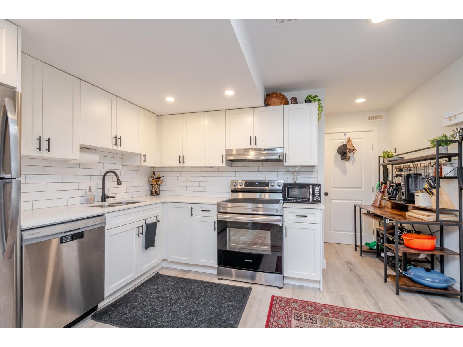 8528 Dunn Street, Mission, British Columbia  V2V 6V4 - Photo 18 - R3048445