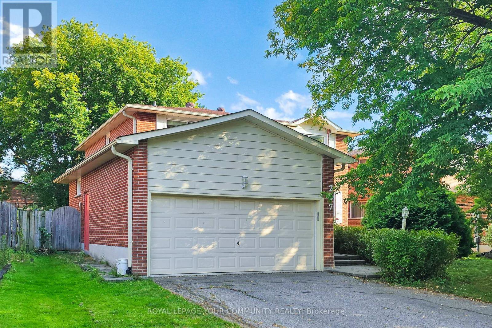287 Manchester Drive, Newmarket (Bristol-London), Ontario  L3Y 6J4 - Photo 2 - N12377451