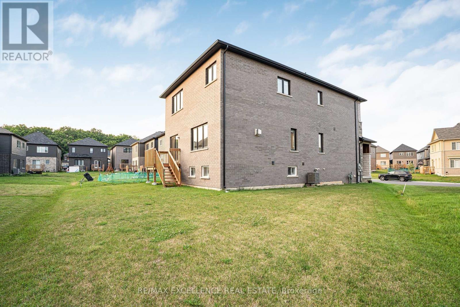 9 Tarrison Street, Brantford, Ontario  N3V 0B1 - Photo 30 - X12407558