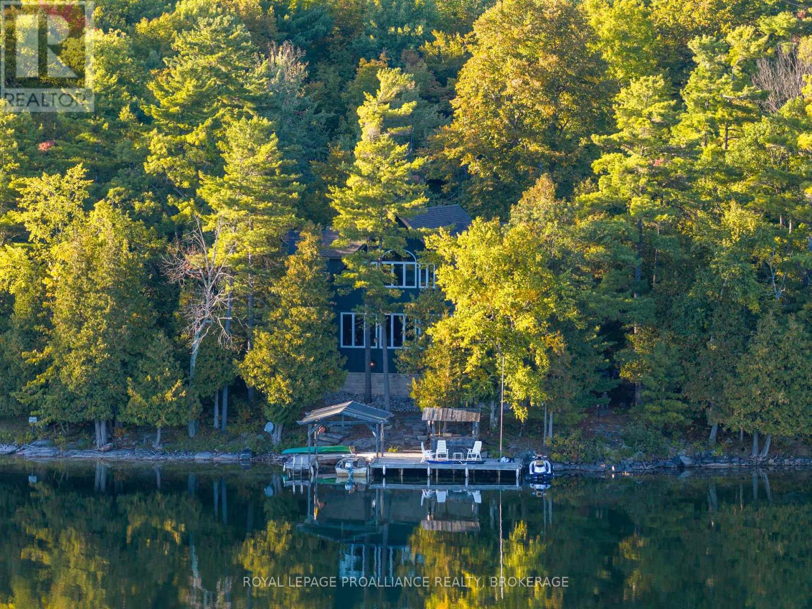 441B MACCOMISH LANE, South Frontenac, Ontario