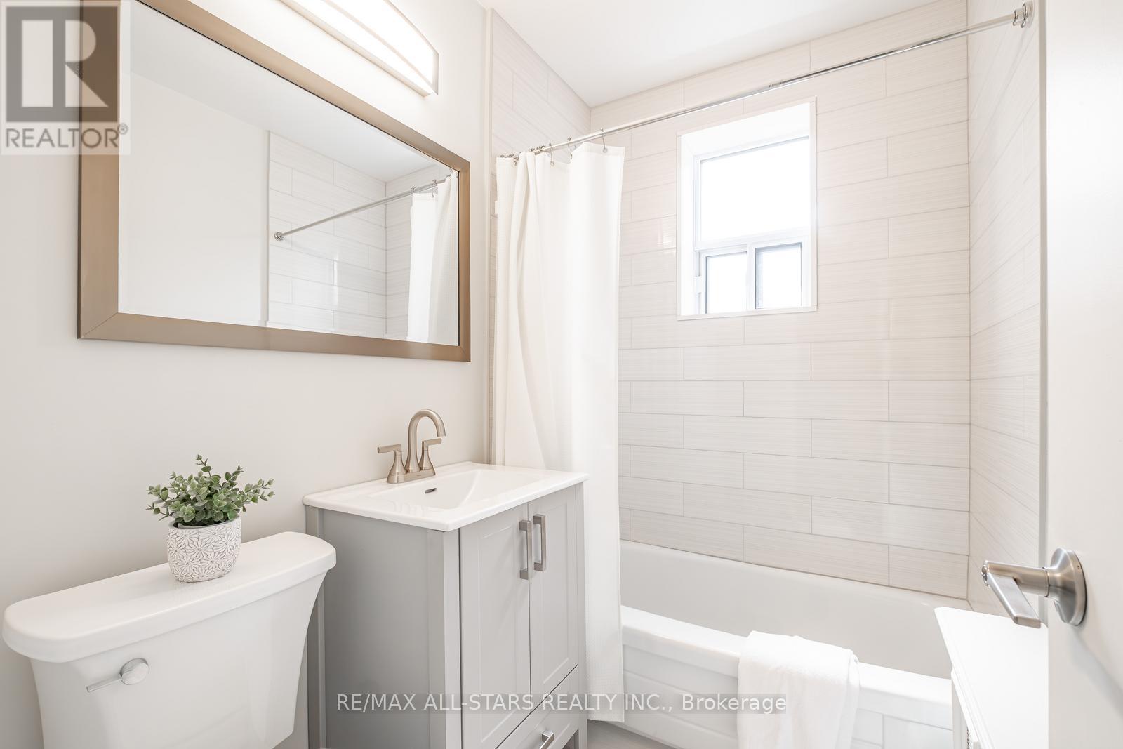 501 - 78 Warren Road, Toronto, Ontario  M4V 2R6 - Photo 21 - C12367798