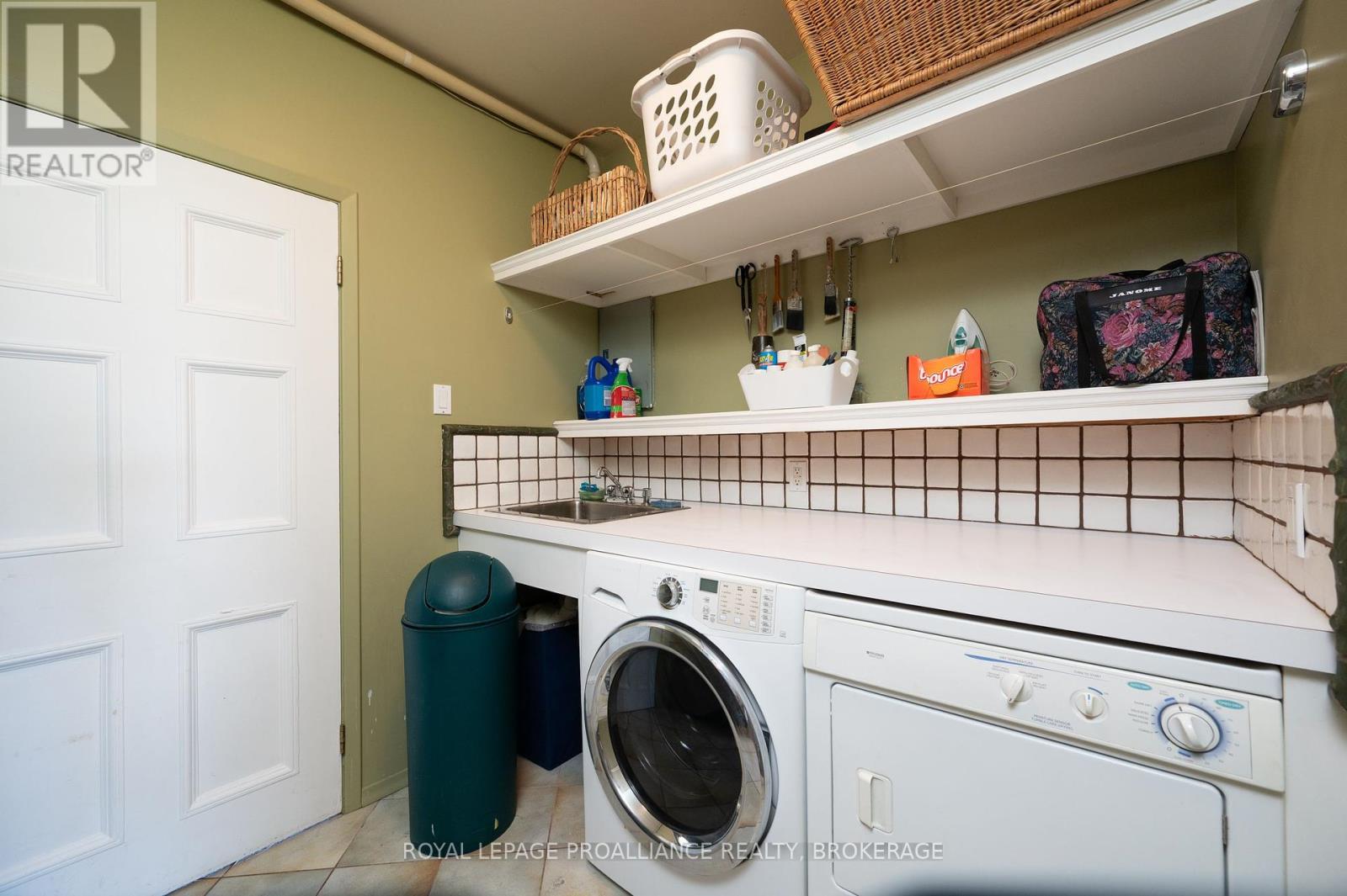 1863 Sydenham Road, Kingston, Ontario  K7L 4V4 - Photo 17 - X12408930
