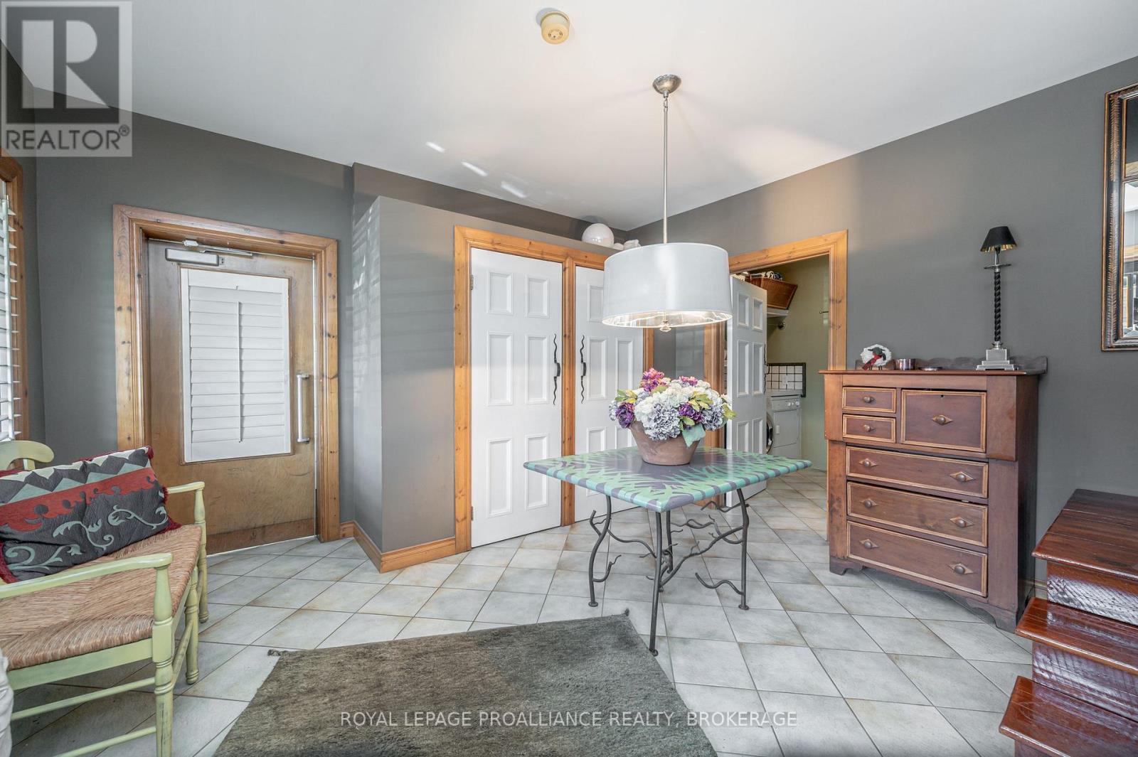 1863 Sydenham Road, Kingston, Ontario  K7L 4V4 - Photo 18 - X12408930