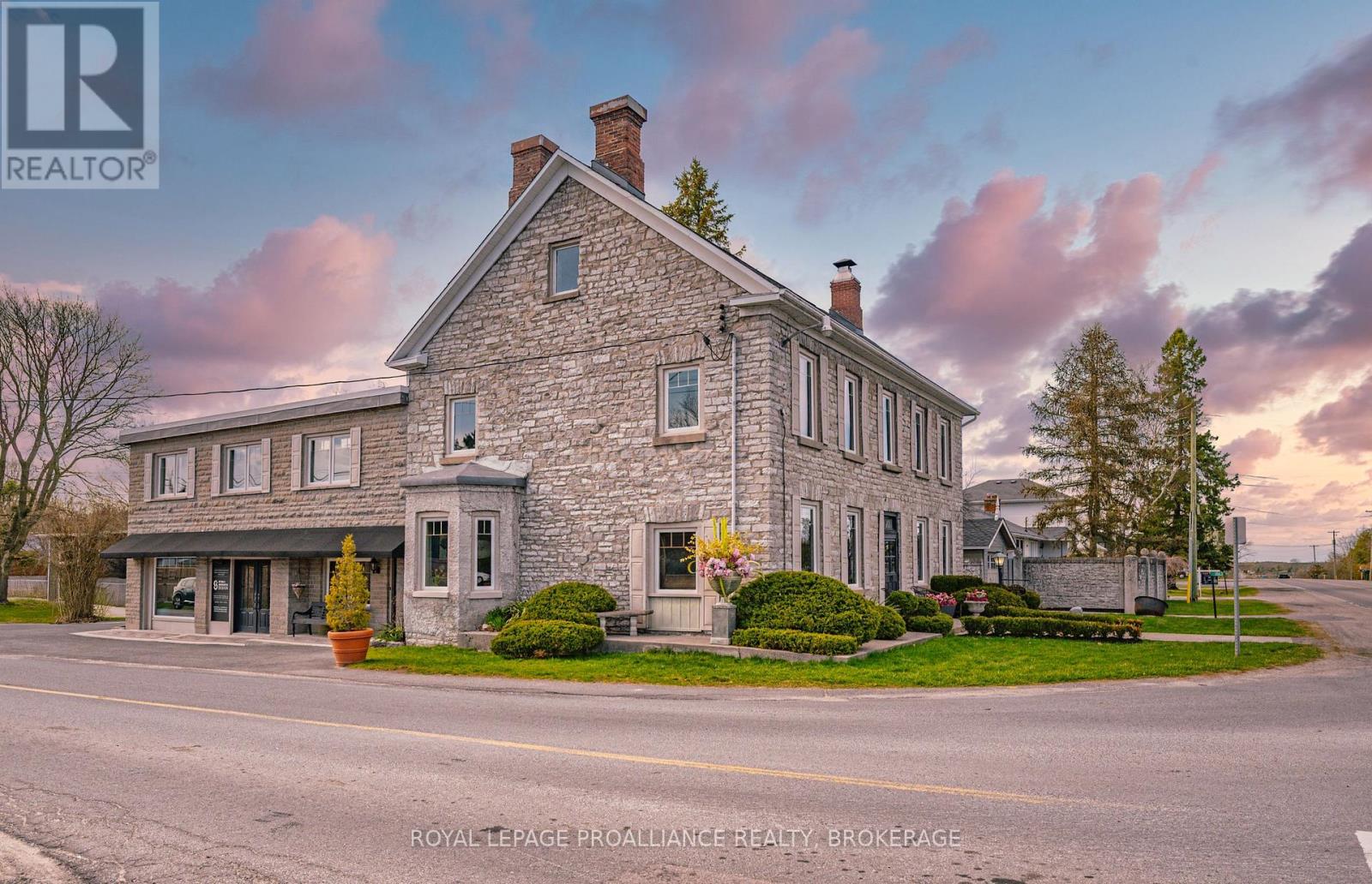 1863 Sydenham Road, Kingston, Ontario  K7L 4V4 - Photo 47 - X12408930