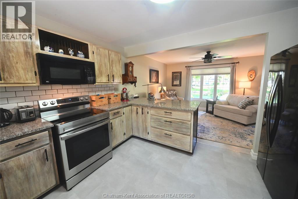 161 Queen Street, Highgate, Ontario  N0P 1T0 - Photo 10 - 25023608