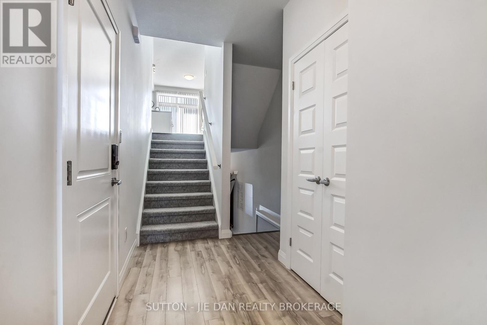 2 - 819 Kleinburg Drive, London North, Ontario  N5X 0N6 - Photo 3 - X12408924