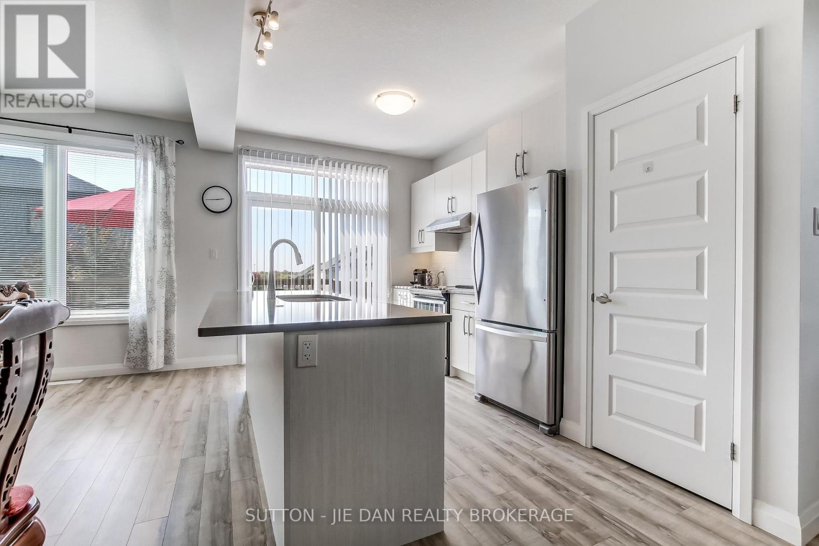 2 - 819 Kleinburg Drive, London North, Ontario  N5X 0N6 - Photo 4 - X12408924