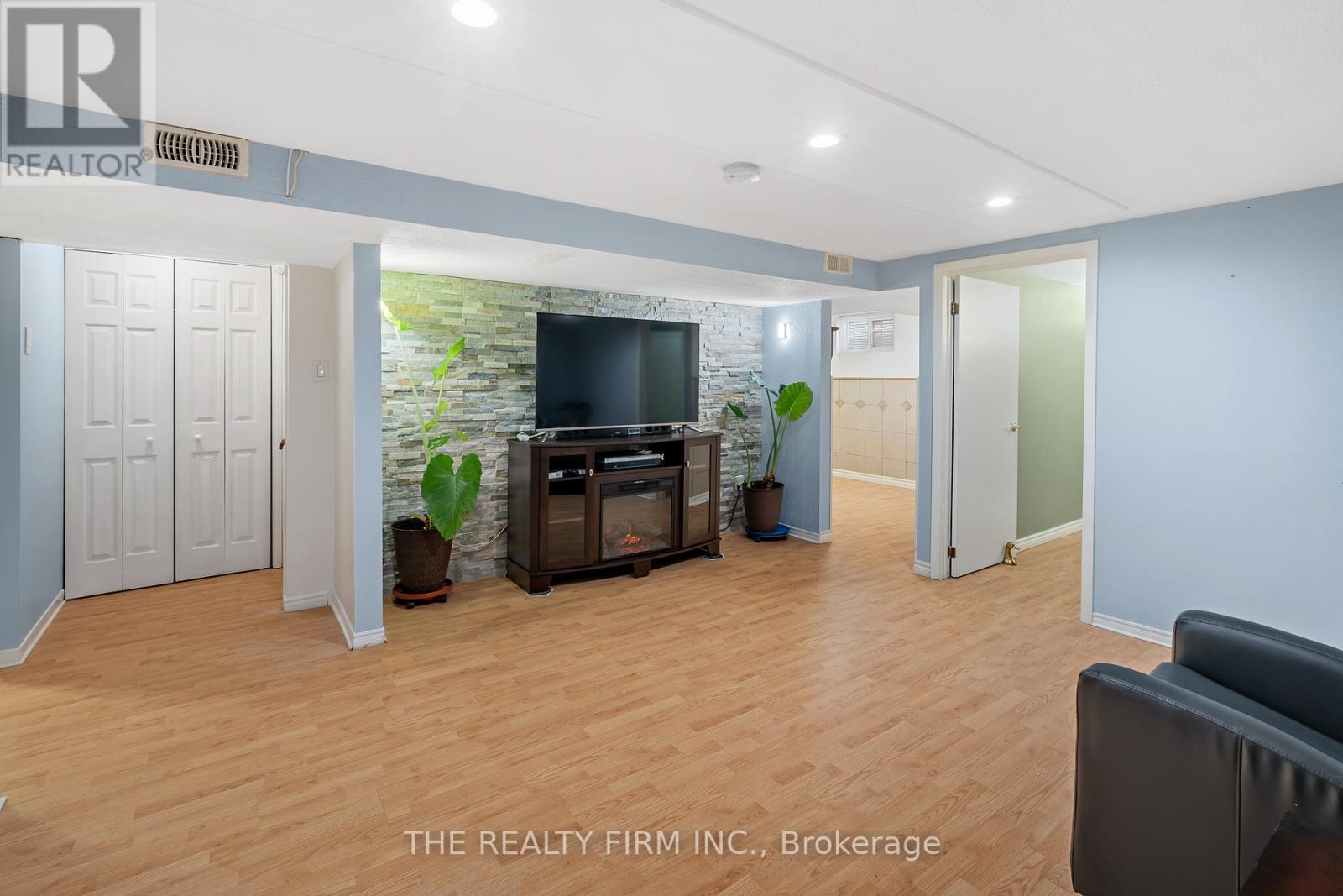 1864 Parkhurst Avenue, London East, Ontario  N5V 2C3 - Photo 31 - X12408992