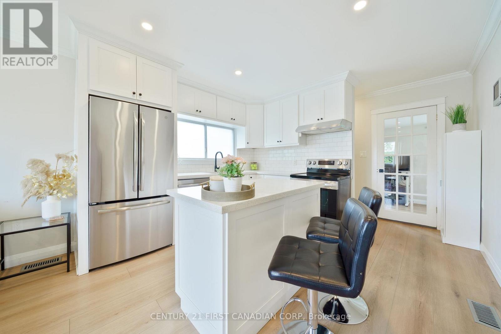 79 Hume Street, London East (East M), Ontario  N5Z 2P1 - Photo 8 - X12409058