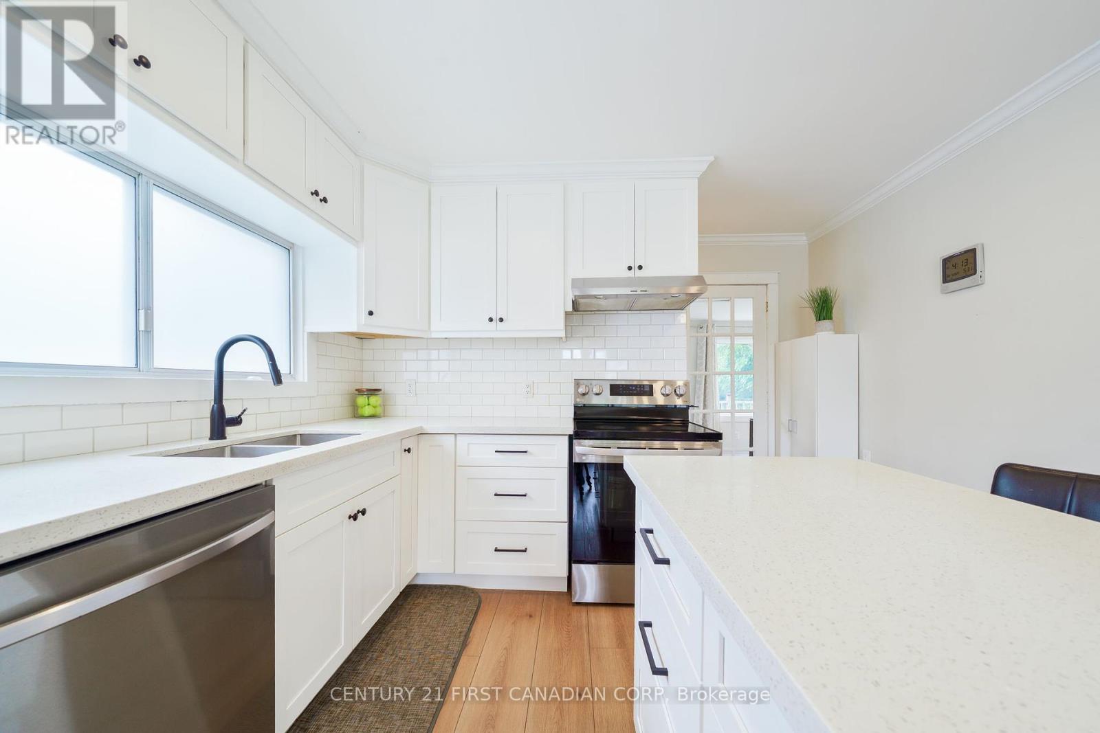 79 Hume Street, London East (East M), Ontario  N5Z 2P1 - Photo 9 - X12409058