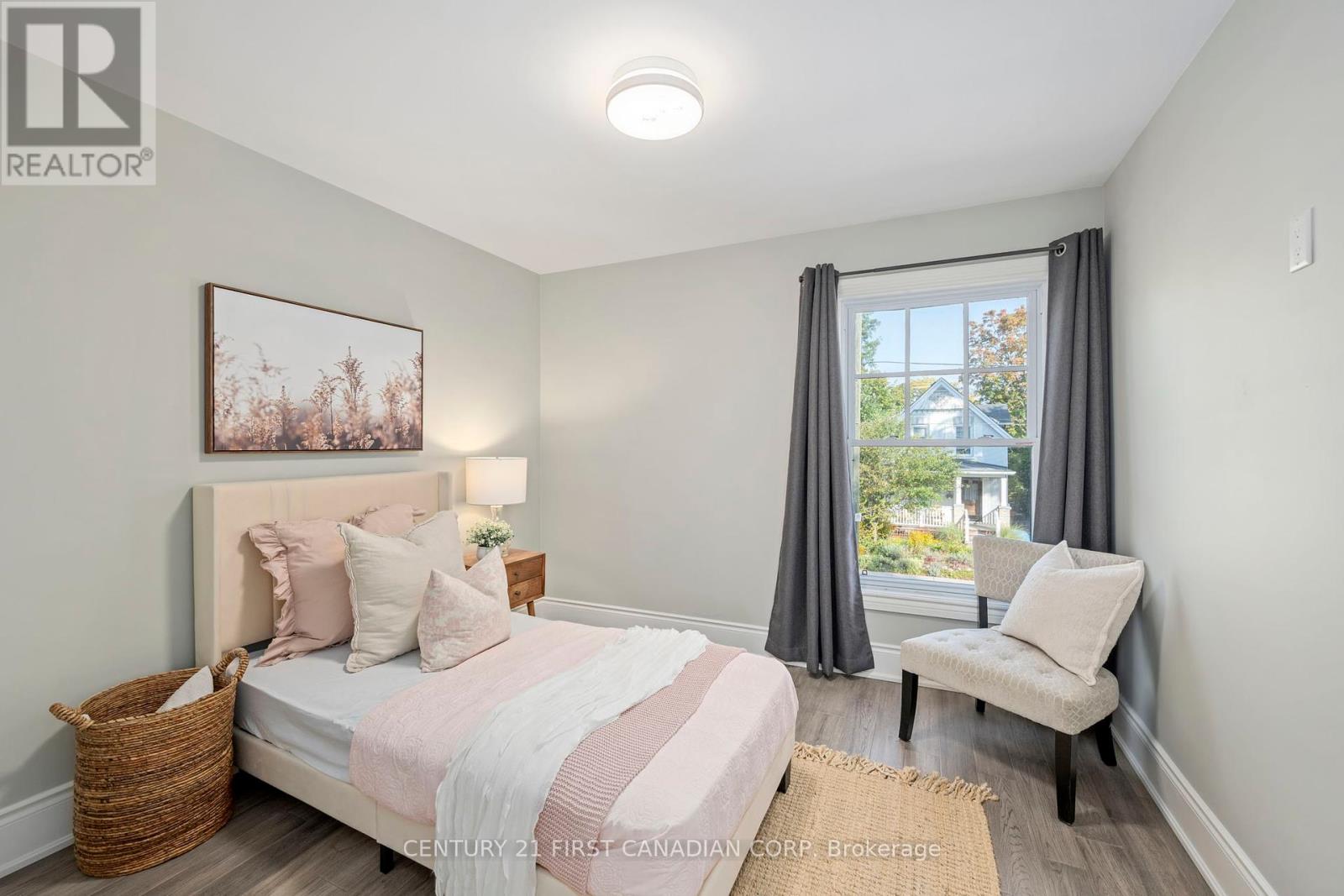 239 Tecumseh Avenue E, London South, Ontario  N6C 1S7 - Photo 17 - X12409070