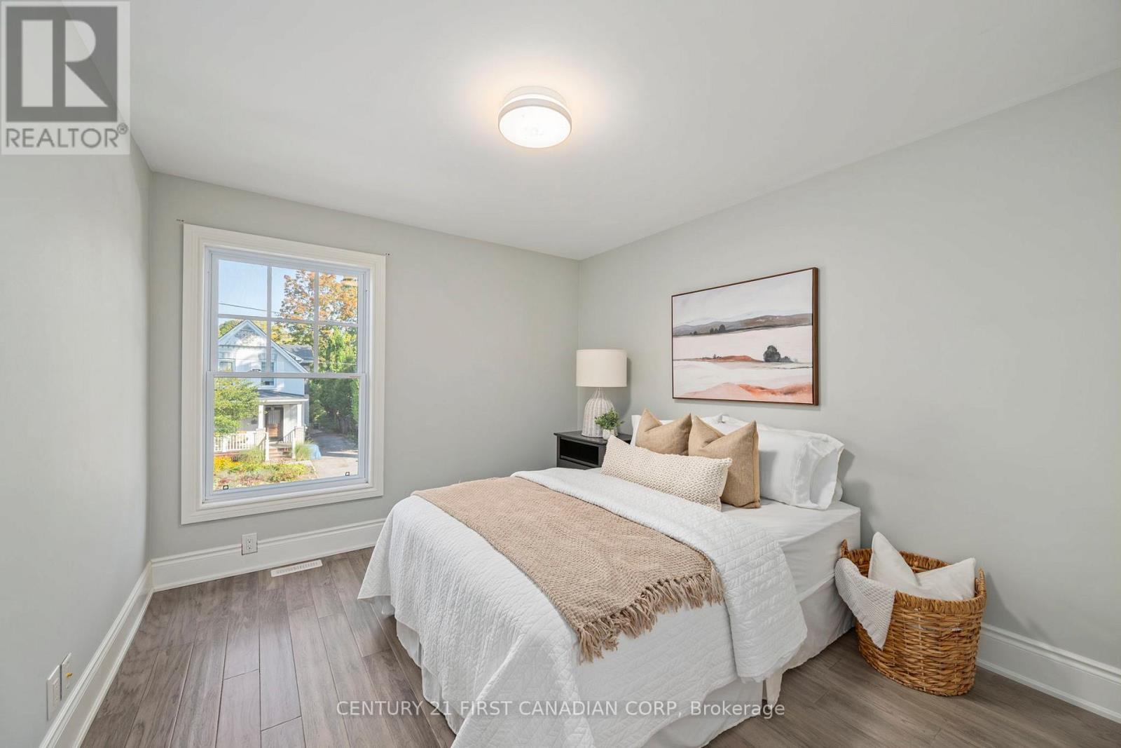 239 Tecumseh Avenue E, London South, Ontario  N6C 1S7 - Photo 18 - X12409070