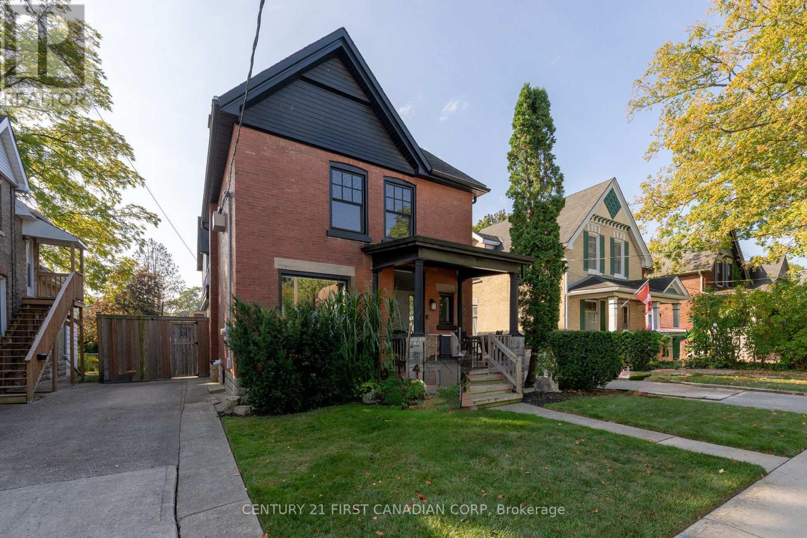 239 Tecumseh Avenue E, London South, Ontario  N6C 1S7 - Photo 2 - X12409070
