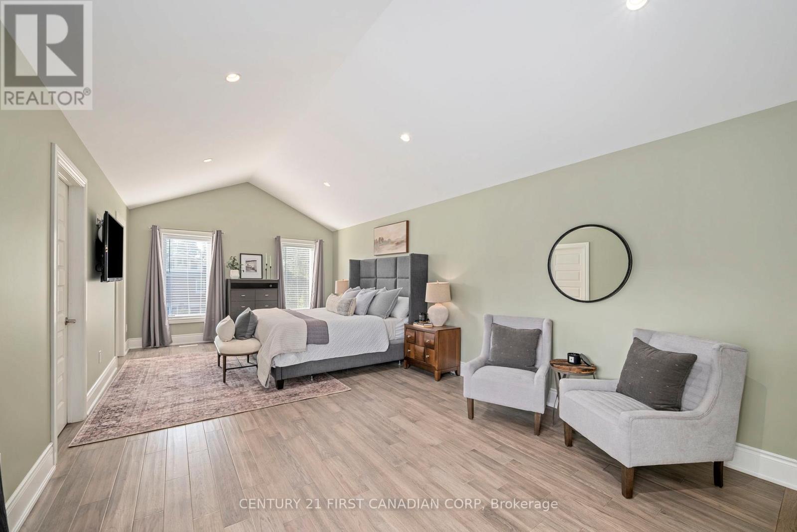 239 Tecumseh Avenue E, London South, Ontario  N6C 1S7 - Photo 22 - X12409070