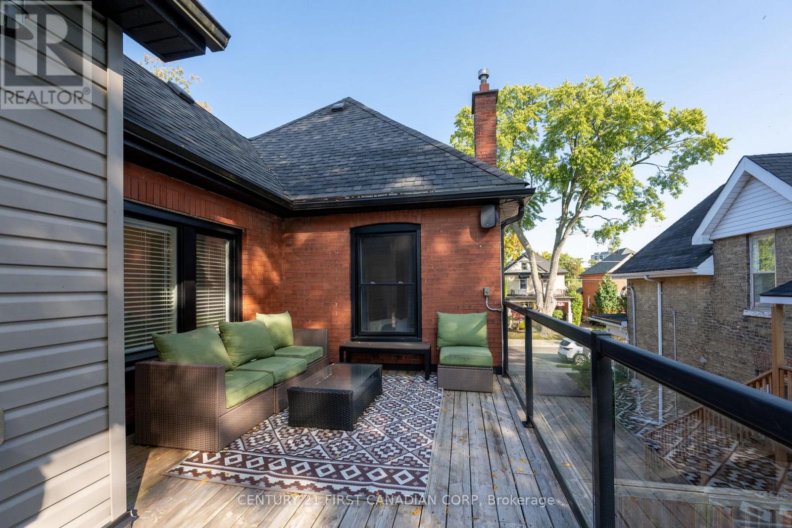 239 Tecumseh Avenue E, London South, Ontario  N6C 1S7 - Photo 32 - X12409070
