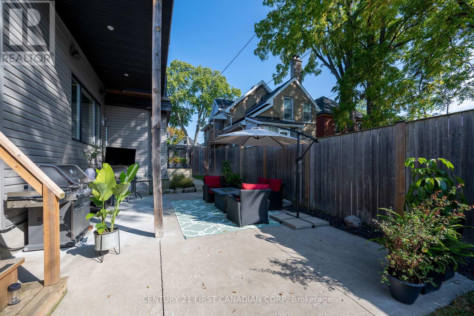 239 Tecumseh Avenue E, London South, Ontario  N6C 1S7 - Photo 36 - X12409070