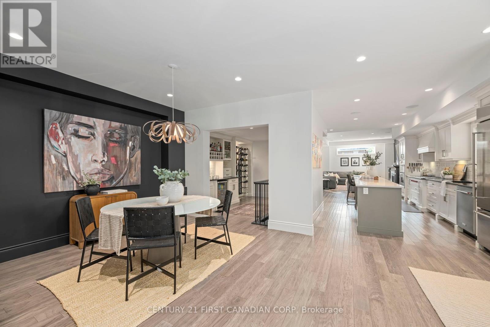 239 Tecumseh Avenue E, London South, Ontario  N6C 1S7 - Photo 8 - X12409070