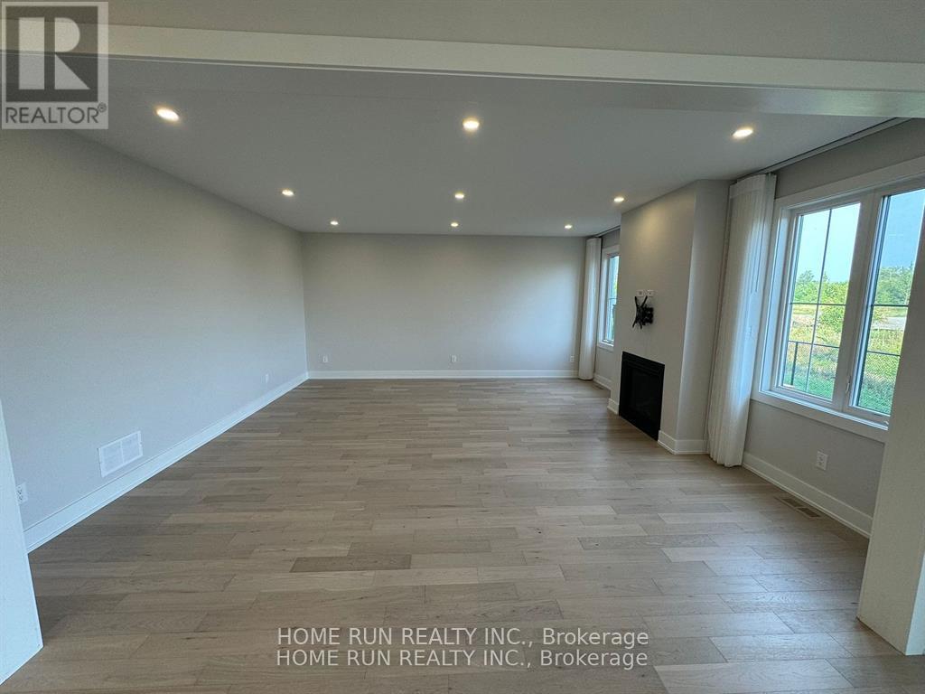 1032 Showman Street, Ottawa, Ontario  K0A 2Z0 - Photo 11 - X12408937