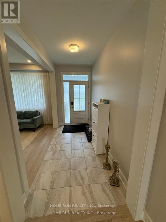 1032 Showman Street, Ottawa, Ontario  K0A 2Z0 - Photo 2 - X12408937