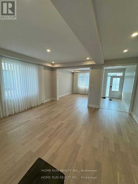 1032 Showman Street, Ottawa, Ontario  K0A 2Z0 - Photo 4 - X12408937