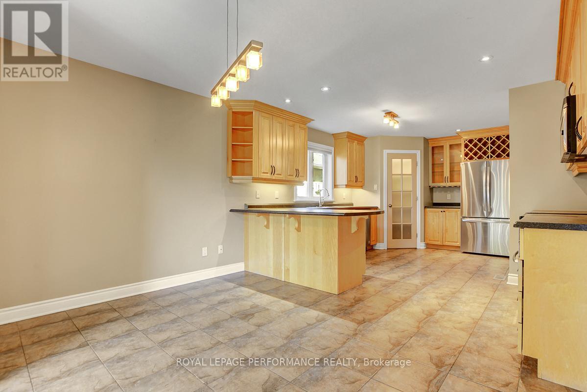 16 Settlement Lane, Russell, Ontario  K4R 0A4 - Photo 11 - X12408960