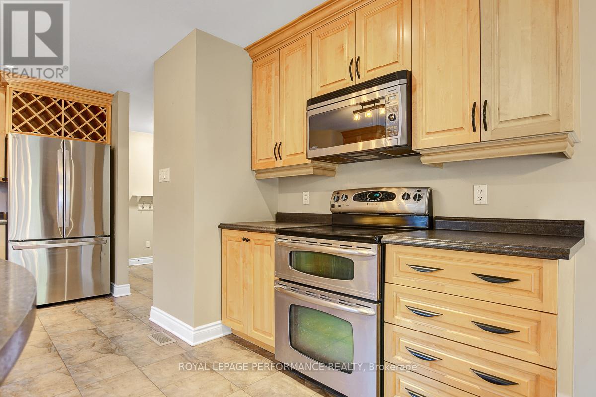 16 Settlement Lane, Russell, Ontario  K4R 0A4 - Photo 15 - X12408960
