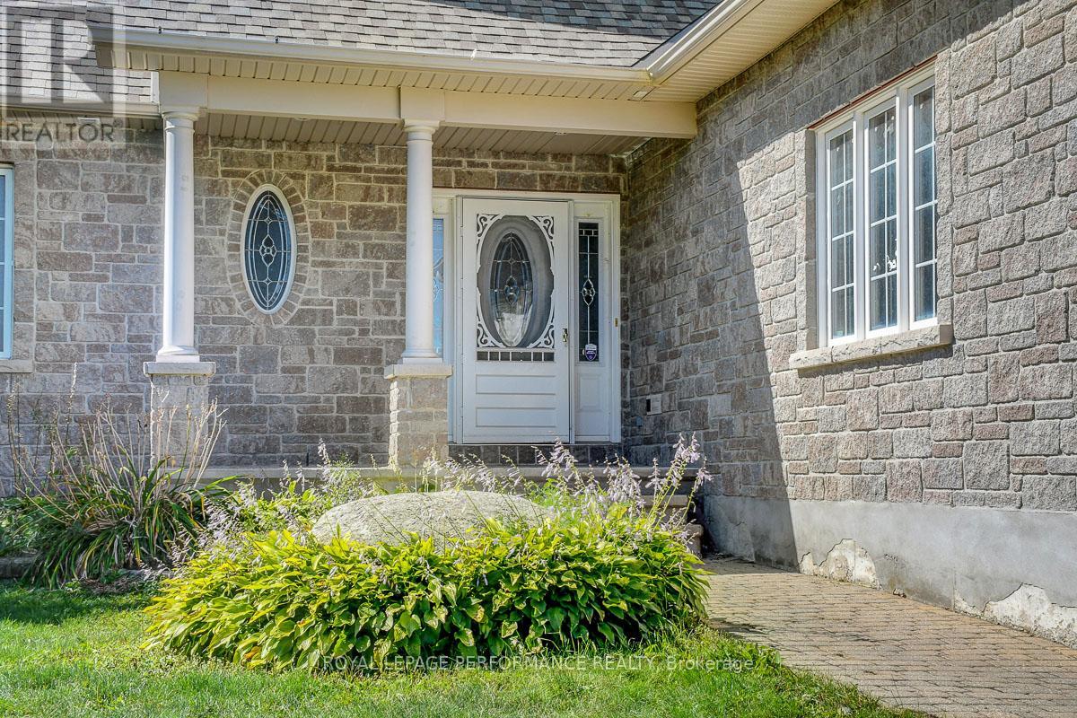 16 Settlement Lane, Russell, Ontario  K4R 0A4 - Photo 3 - X12408960