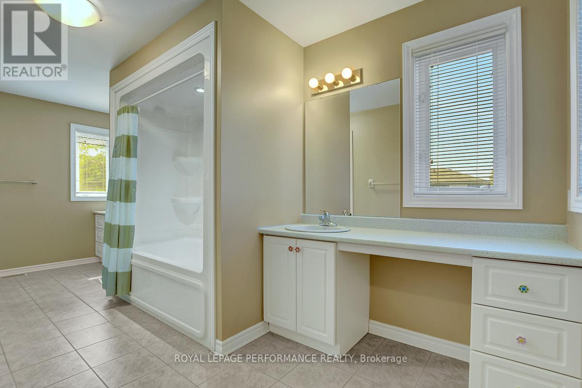 16 Settlement Lane, Russell, Ontario  K4R 0A4 - Photo 32 - X12408960