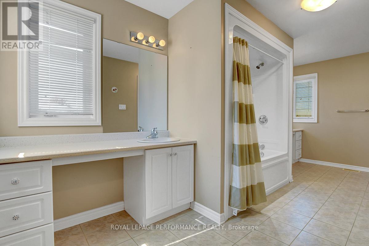 16 Settlement Lane, Russell, Ontario  K4R 0A4 - Photo 33 - X12408960