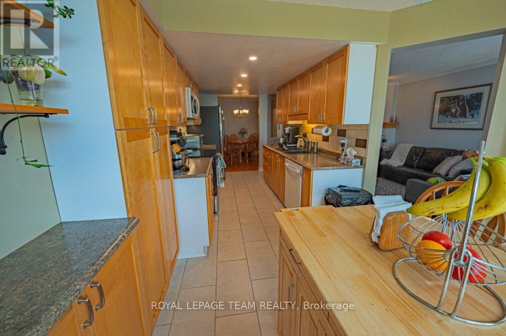 19 Locheland Crescent, Ottawa, Ontario  K2G 6H2 - Photo 21 - X12409009