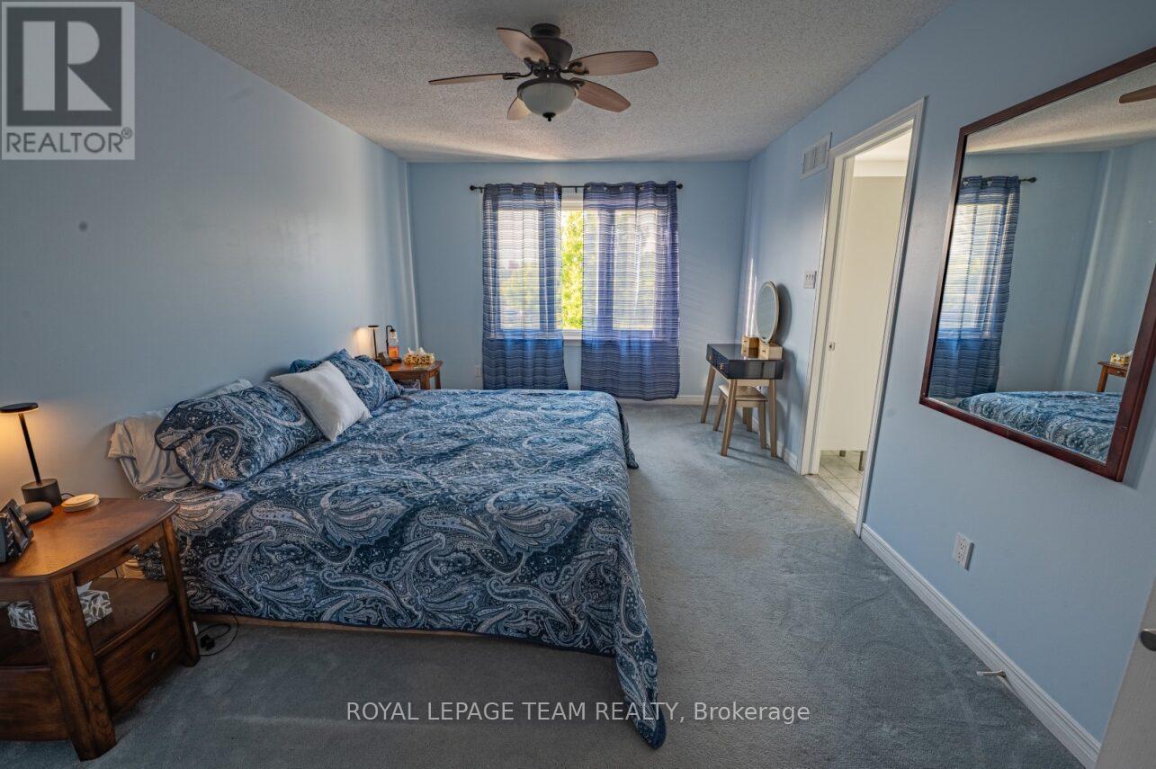 19 Locheland Crescent, Ottawa, Ontario  K2G 6H2 - Photo 25 - X12409009