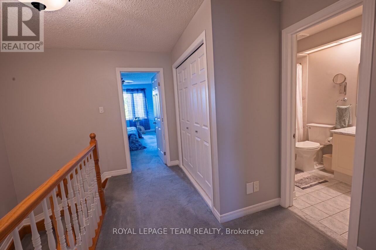 19 Locheland Crescent, Ottawa, Ontario  K2G 6H2 - Photo 30 - X12409009