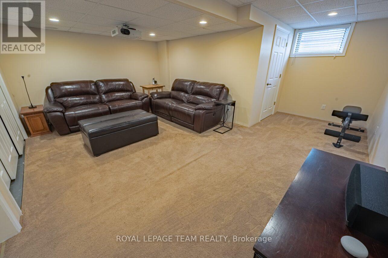 19 Locheland Crescent, Ottawa, Ontario  K2G 6H2 - Photo 38 - X12409009