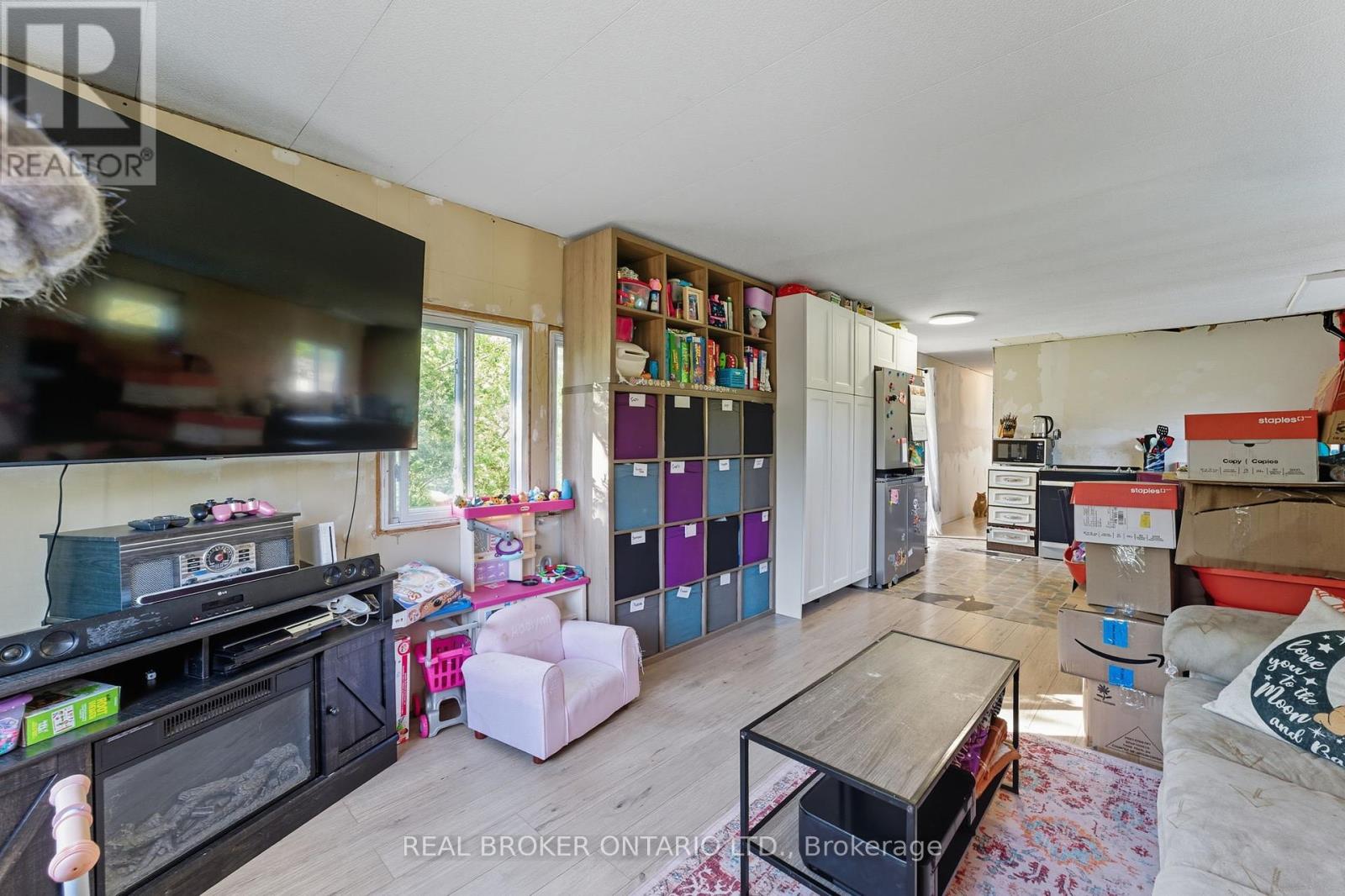1011 Whitney Road, North Grenville, Ontario  K0G 1J0 - Photo 14 - X12409114